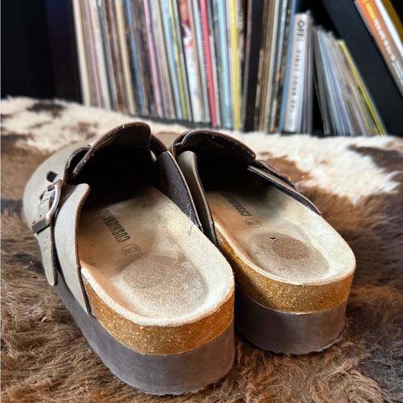 Cabincore Platform Clogs - Picture 3 of 5